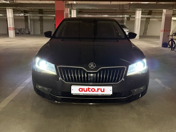 2017 Skoda Superb III, коричневый, 1650000 рублей - вид 2
