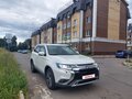2016 Mitsubishi Outlander III Рестайлинг 2, белый, 1900000 рублей - вид 5