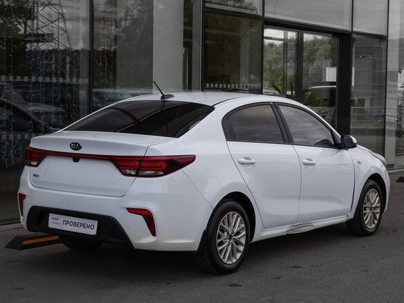 2018 Kia Rio IV, белый, 949000 рублей - вид 3