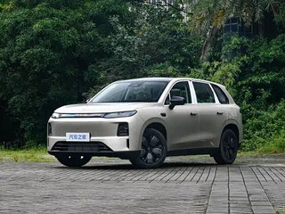 2026 Leapmotor C10 I Рестайлинг, серебристый, 4163206 рублей, вид 1