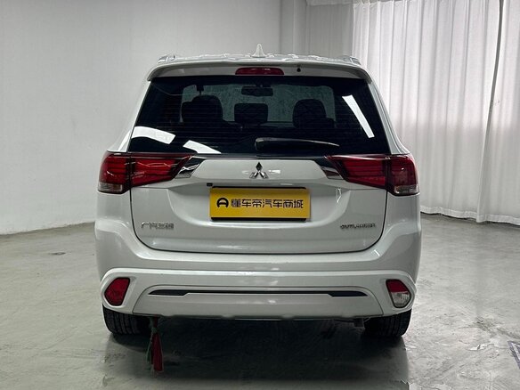 2021 Mitsubishi Outlander III Рестайлинг 3, белый, 1987700 рублей - вид 6