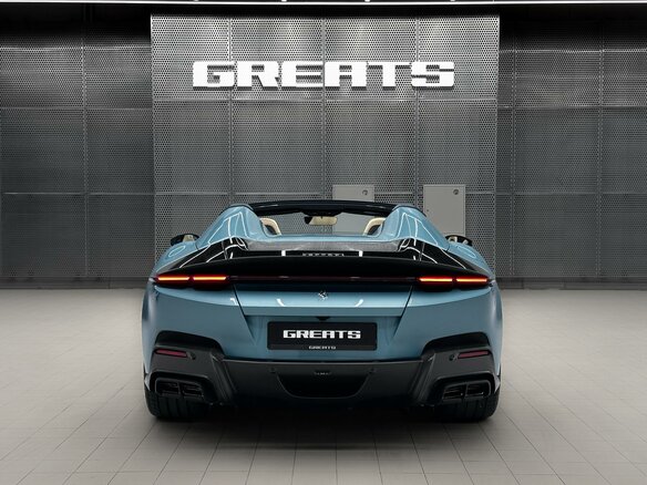 2026 Ferrari 12Cilindri Spider, зелёный, 71500000 рублей - вид 12
