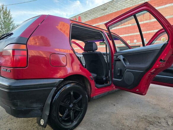 1994 Volkswagen Golf III, красный - вид 6