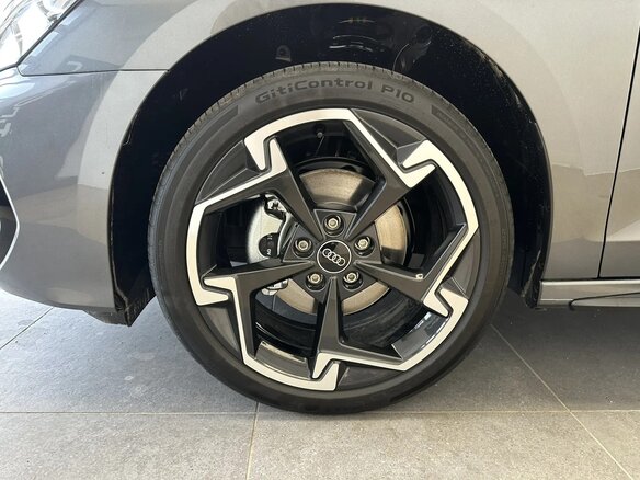2026 Audi A3 Sportback 35 TFSI IV (8Y) Рестайлинг, серый, 4250000 рублей - вид 6