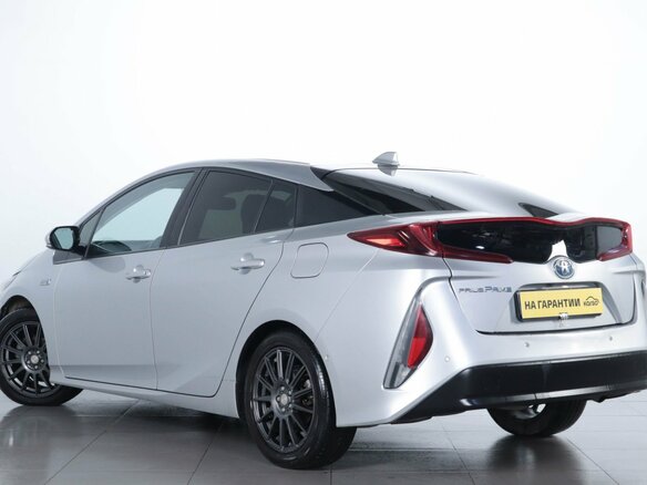 2017 Toyota Prius PHV ZVW52 Prime IV (XW50), серый, 2449000 рублей - вид 3