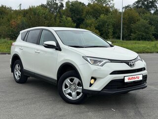 2018 Toyota RAV4 IV (XA40) Рестайлинг, белый, 1890000 рублей, вид 1