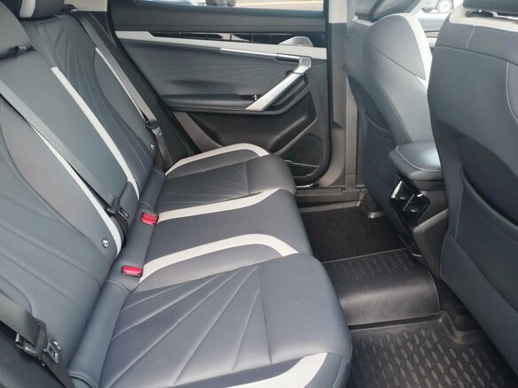 2024 Geely Atlas II, зелёный, 2770000 рублей - вид 16