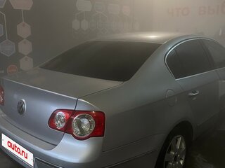 2005 Volkswagen Passat B6, серебристый, 450000 рублей, вид 5