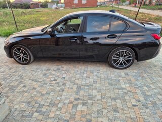 2020 BMW 3 серии 318d VII (G2x), чёрный, 3300000 рублей, вид 3