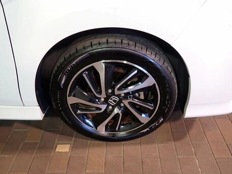 2022 Honda Stepwgn Spada V Рестайлинг, белый, 2300000 рублей, вид 4