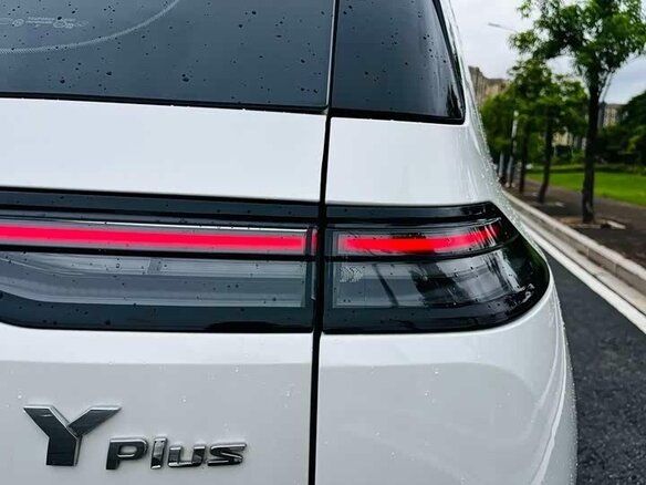 2025 Aion Y Plus 51.9 kWh, белый - вид 7