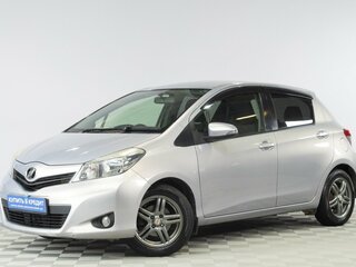 2013 Toyota Vitz III (XP130), серый, 799000 рублей, вид 3