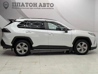 2021 Toyota RAV4 V (XA50), белый, 2619000 рублей, вид 4