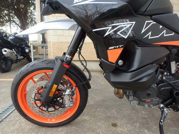 2024 KTM 890 SMT, чёрный, 1400000 рублей - вид 9