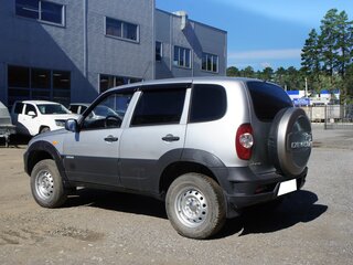 2010 Chevrolet Niva I Рестайлинг, серый, 400000 рублей, вид 5