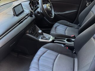 2014 Mazda Demio IV (DJ), серебристый, 890000 рублей, вид 5