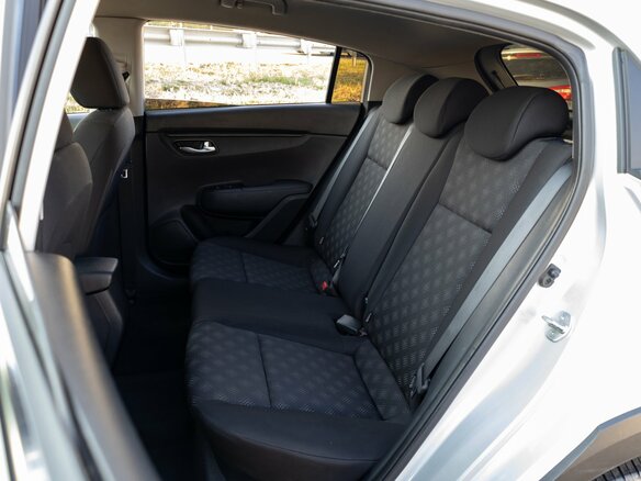 2019 Kia Rio X-Line IV, серебристый - вид 18