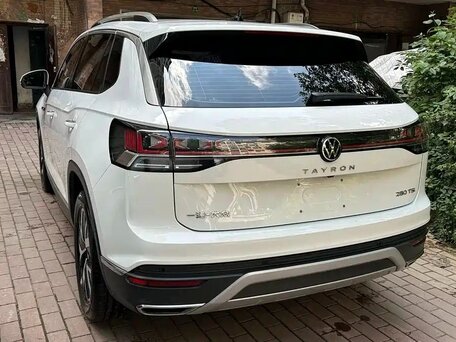 2023 Volkswagen Tayron I Рестайлинг, белый, 2700000 рублей, вид 4