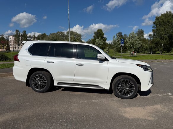 2017 Lexus LX 450d III Рестайлинг 2, белый - вид 3