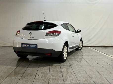 2011 Renault Megane III, белый, 560000 рублей, вид 3