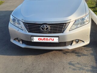 2014 Toyota Camry VII (XV50), серебристый, 1700000 рублей, вид 1