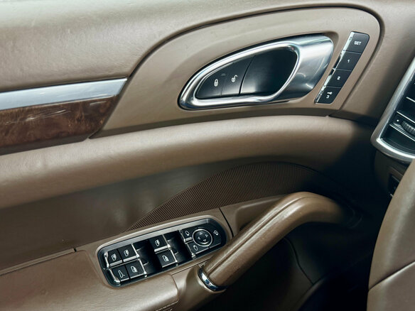 2012 Porsche Cayenne Turbo II (958), чёрный, 2100000 рублей - вид 13