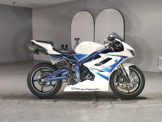 2010 Triumph Daytona 675, белый, 477000 рублей, вид 1