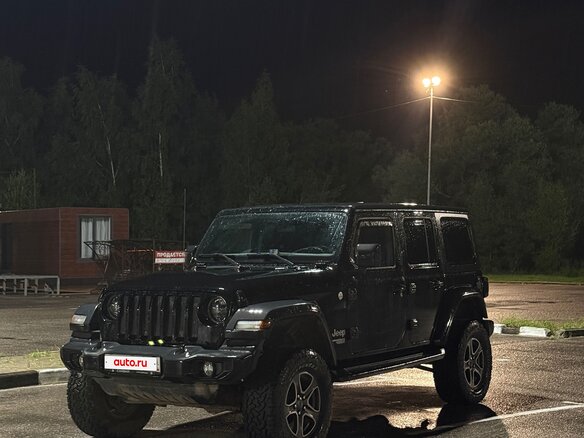 2018 Jeep Wrangler IV (JL), чёрный, 3700000 рублей