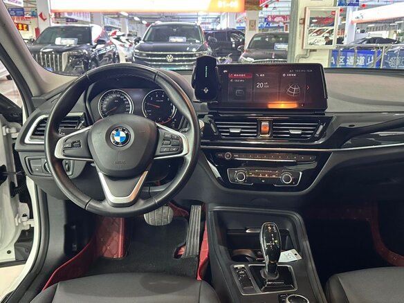 2023 BMW 1 серии 120i III (F52) Рестайлинг, белый, 1450000 рублей - вид 8