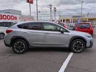 2022 Subaru XV II Рестайлинг, серебристый, 1750000 рублей, вид 4