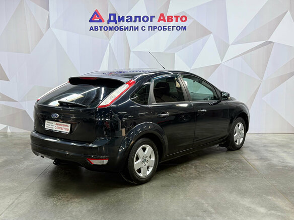 2010 Ford Focus II Рестайлинг, чёрный - вид 5