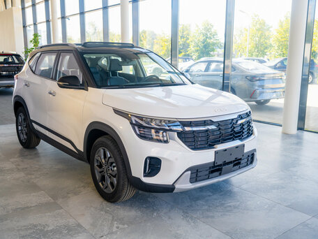 2026 Kia Seltos I Рестайлинг, белый, 3800000 рублей, вид 1