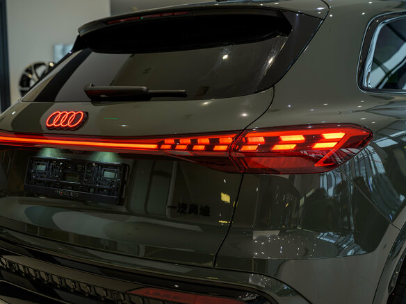 2026 Audi Q5 L III (GU), зелёный, 7199000 рублей - вид 21