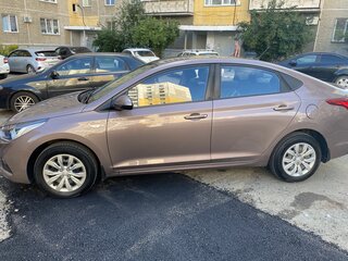2018 Hyundai Solaris II, коричневый, 1390000 рублей, вид 2