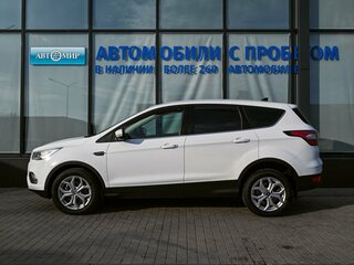 2017 Ford Kuga II Рестайлинг, белый, 1645000 рублей, вид 2