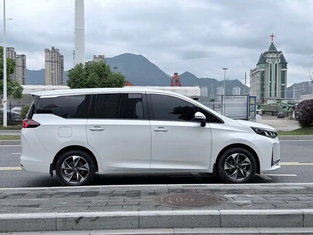 2023 GAC Trumpchi M6 Pro, белый, 1670000 рублей, вид 4