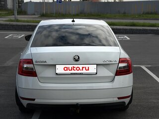 2017 Skoda Octavia III (A7) Рестайлинг, белый, 1400000 рублей, вид 3