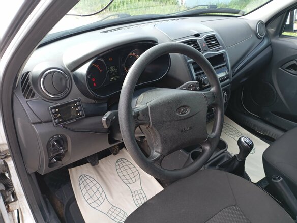 2024 LADA (ВАЗ) Granta, белый, 860400 рублей - вид 6