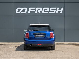 2020 Mini Hatch Cooper III (F55/F56) Рестайлинг, синий, 2075000 рублей, вид 4