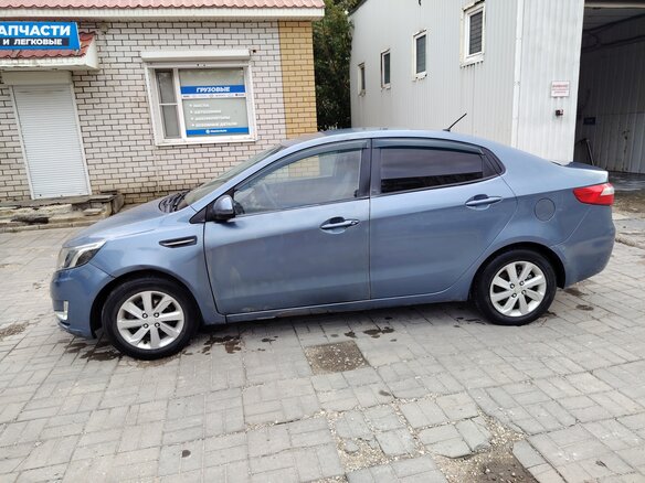 2014 Kia Rio 5-speed III, голубой, 450000 рублей - вид 6