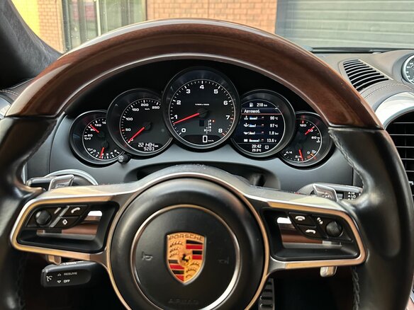 2016 Porsche Cayenne II Рестайлинг (958), коричневый, 3400000 рублей - вид 6
