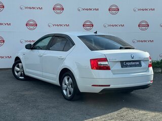 2019 Skoda Octavia III (A7) Рестайлинг, белый, 1799000 рублей, вид 3