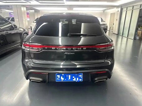 2022 Porsche Macan I Рестайлинг 2, серый, 4909000 рублей, вид 5