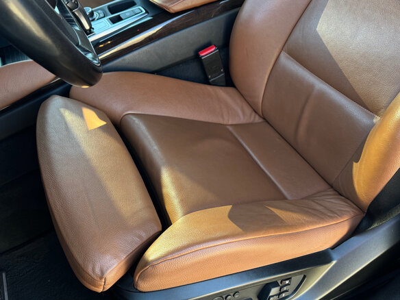 2011 BMW X6 35i 8-speed I (E71), белый, 2400000 рублей - вид 8