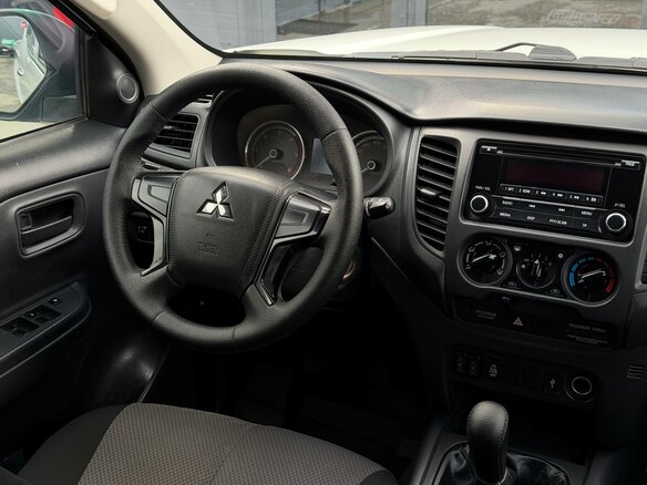 2021 Mitsubishi L200 V Рестайлинг, белый, 2350000 рублей - вид 18