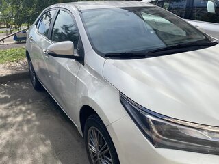 2018 Toyota Corolla XI (E160, E170, E180) Рестайлинг 1, белый, 2300000 рублей, вид 1
