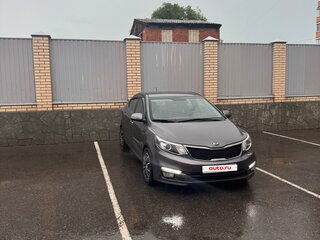 2015 Kia Rio III Рестайлинг, серый, 770000 рублей, вид 4