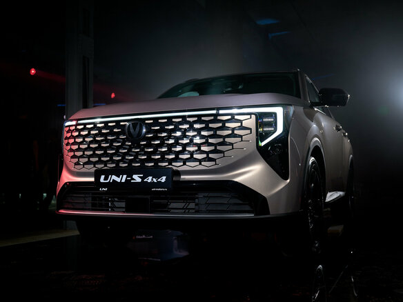 2025 Changan UNI-S I, серебристый - вид 5