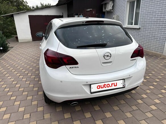 2011 Opel Astra J, белый, 650000 рублей - вид 3