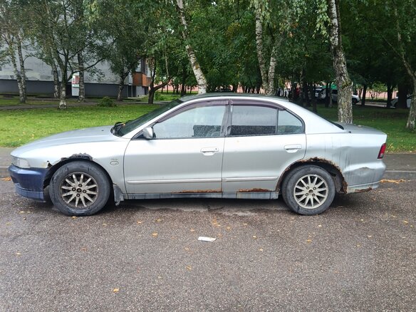 2002 Mitsubishi Galant VIII Рестайлинг, серебристый, 150000 рублей - вид 11